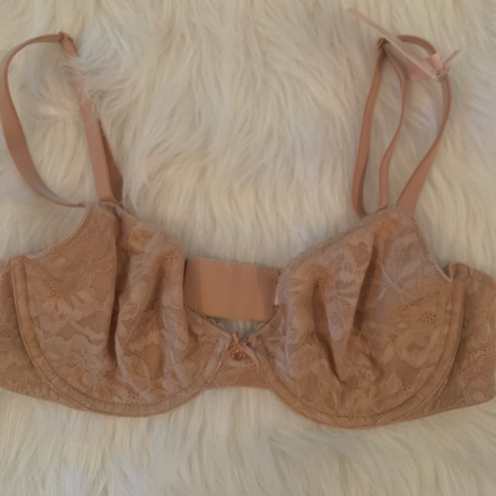 NWT BODY BY VICTORIA Invisible Lift Unlined Lace Demi Bra 36C